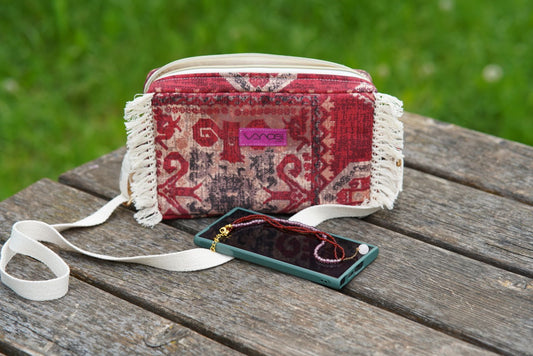 -Rojt- keresztpántos táska