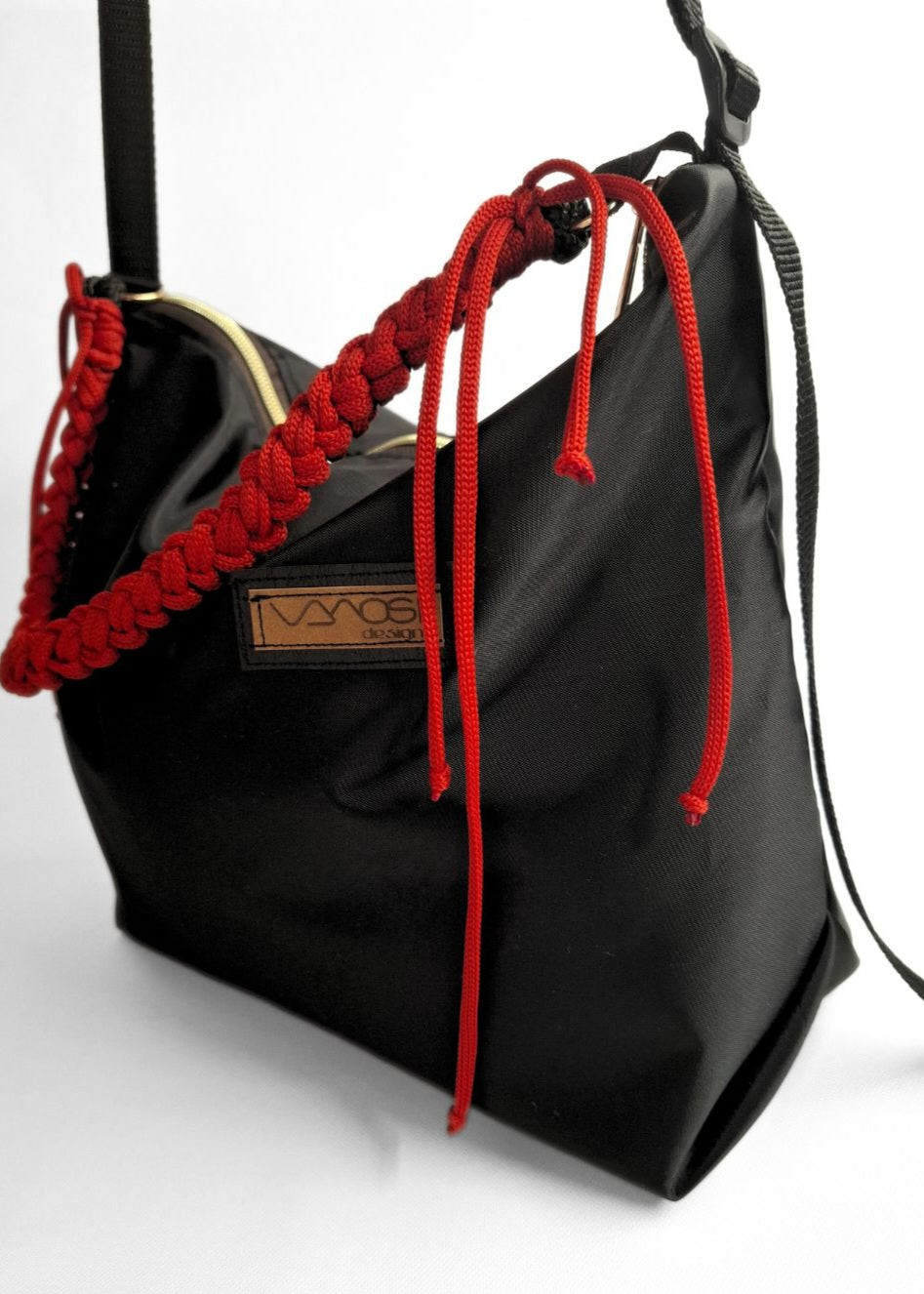 FLOW/ FEKETE shoulder bag