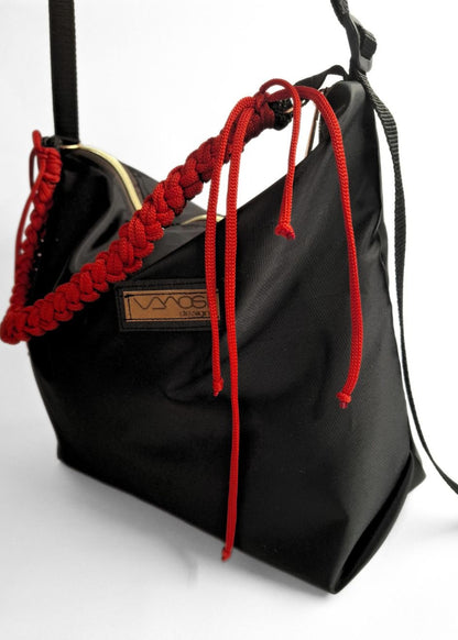 FLOW/ FEKETE shoulder bag